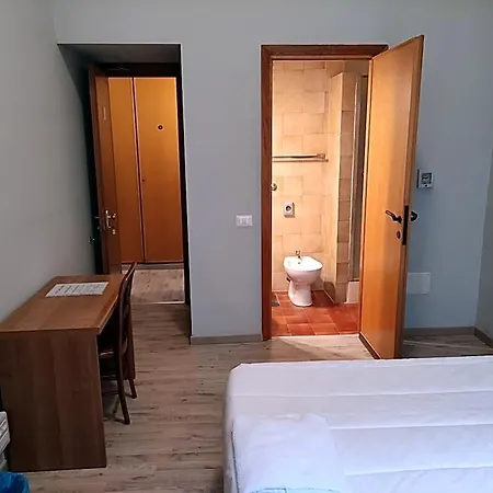 Big Bang Hotel 2*